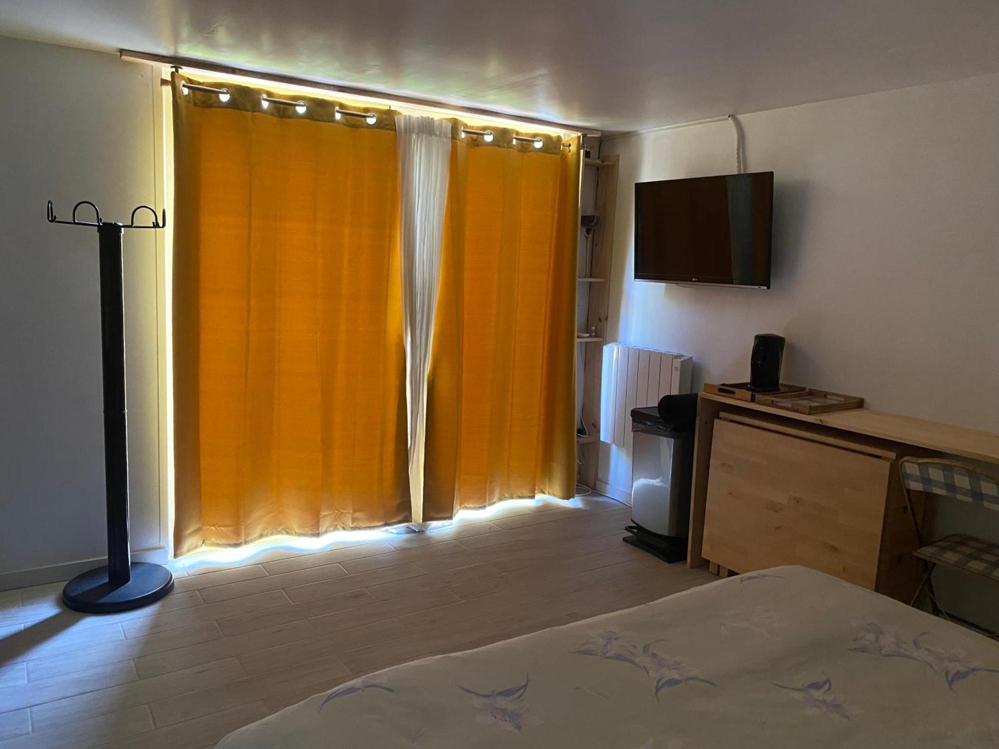 La Chambre Du Moulin Saint-Cyr-sur-Mer Luaran gambar